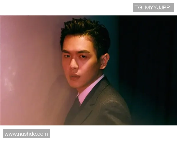 超帅足球明星西装搭配解析引领时尚潮流展现运动魅力与优雅风范