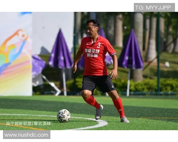 足球明星们的真实生活瞬间大揭秘正面自拍视频带你走进他们的日常世界